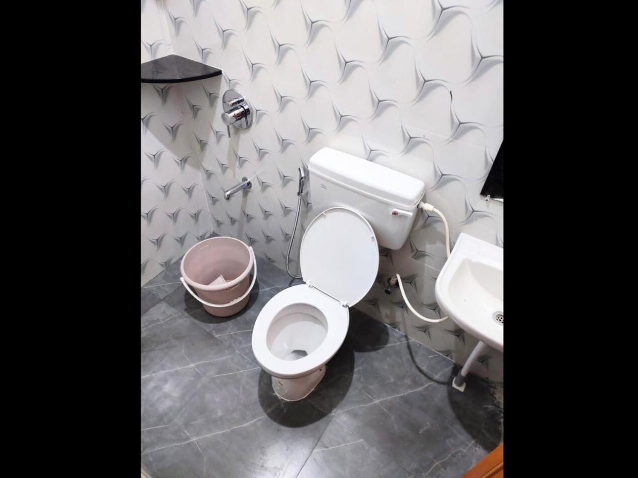 Golden Magnolia Homestay Бангалор Екстериор снимка